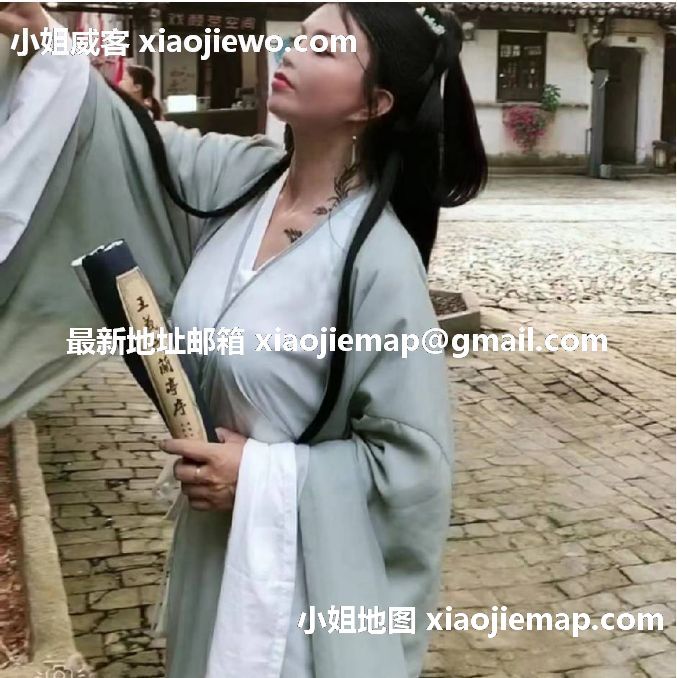 xiaojiewo.com―小姐威客网2023―【武汉】光谷古筝老师兼职，喜欢汉服cosplay，身材极品的老嫂子